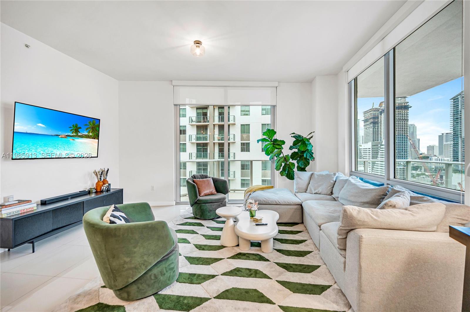 1010 SW 2nd Ave #2004, Miami FL 33130