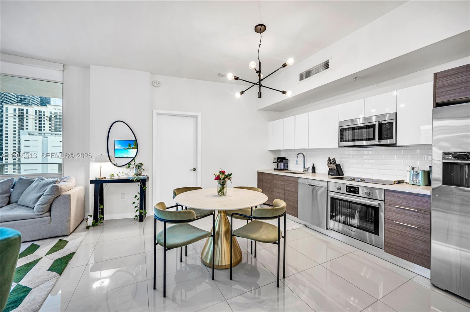 1010 SW 2nd Ave #2004, Miami FL 33130