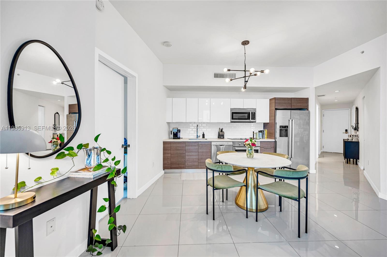 1010 SW 2nd Ave #2004, Miami FL 33130