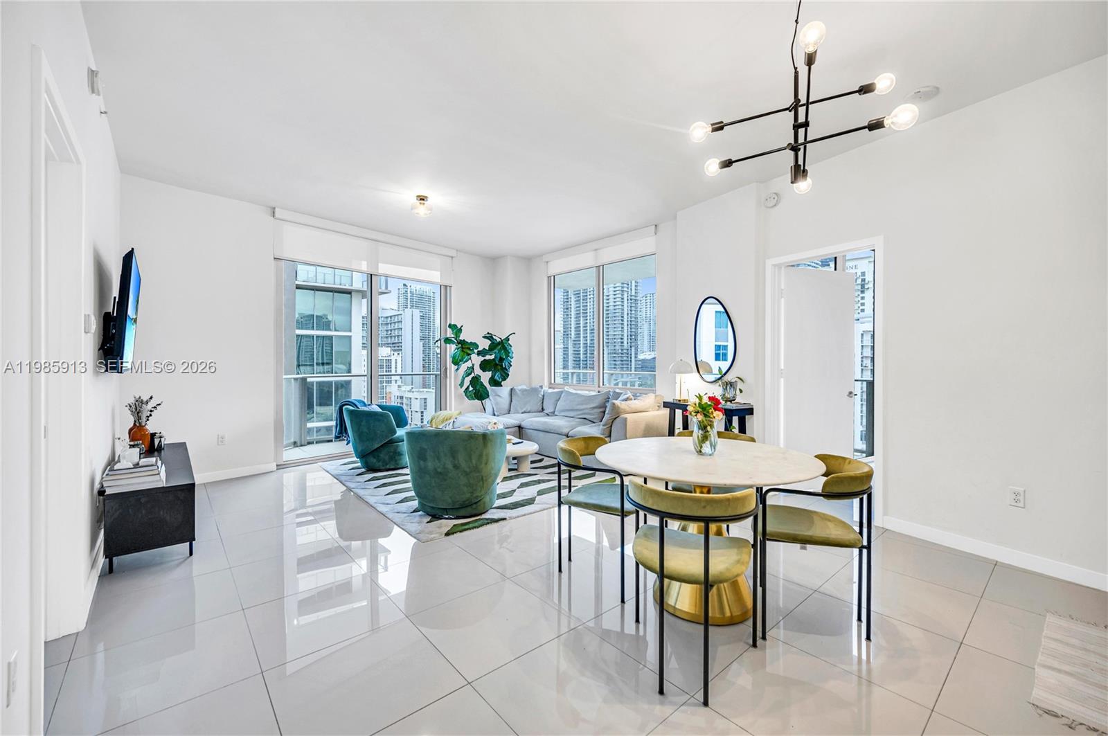 1010 SW 2nd Ave #2004, Miami FL 33130