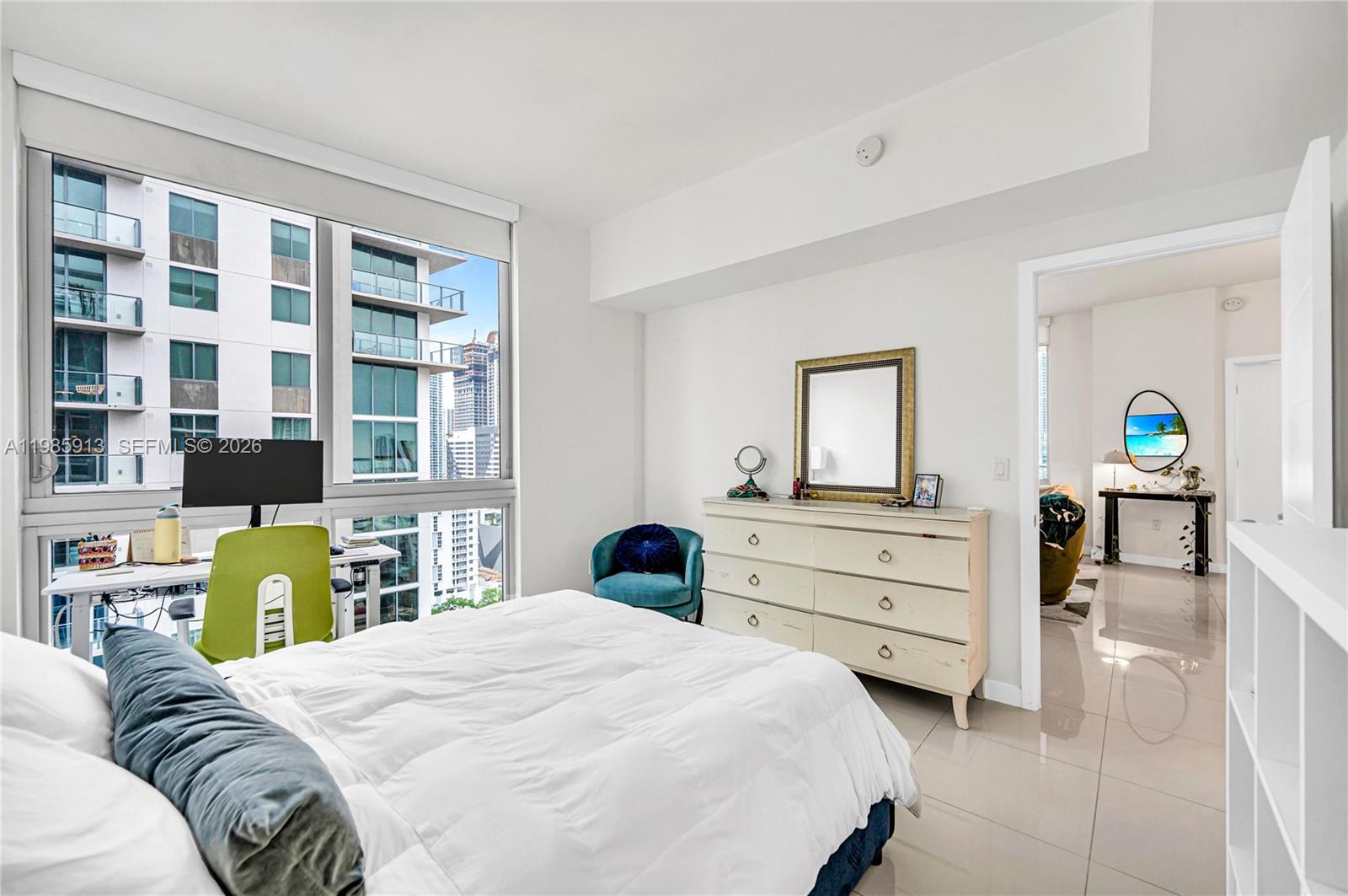 1010 SW 2nd Ave #2004, Miami FL 33130