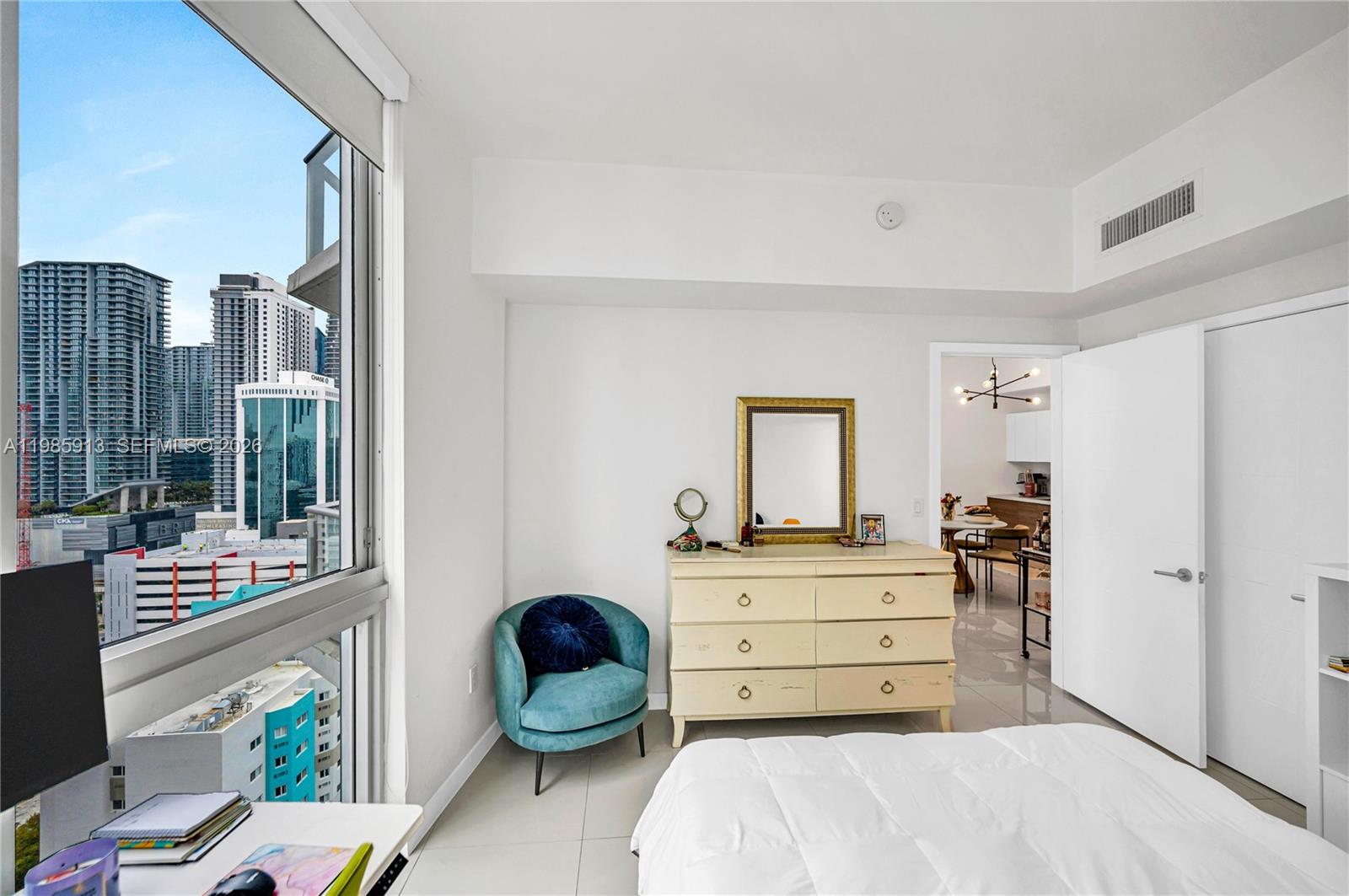 1010 SW 2nd Ave #2004, Miami FL 33130
