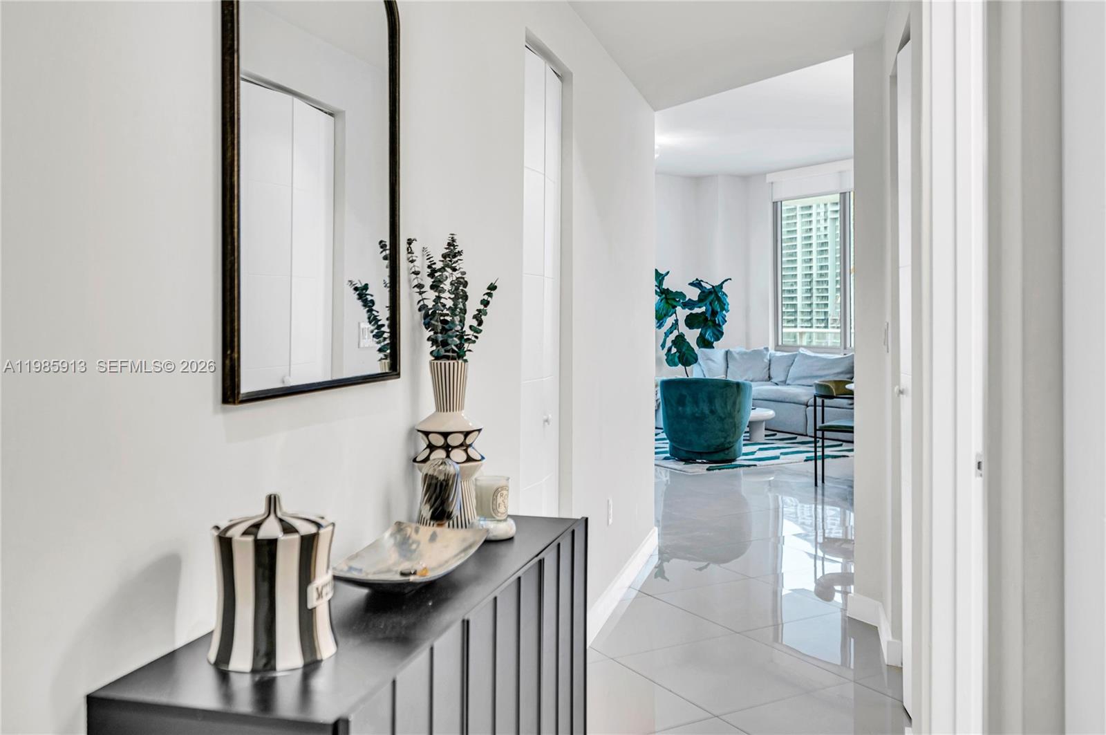 1010 SW 2nd Ave #2004, Miami FL 33130