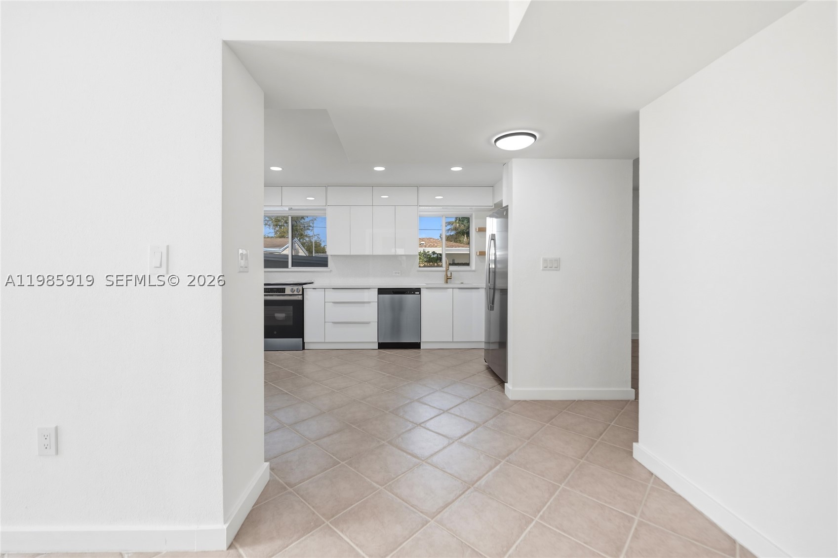 5251 SW 6th St, Miami FL 33134