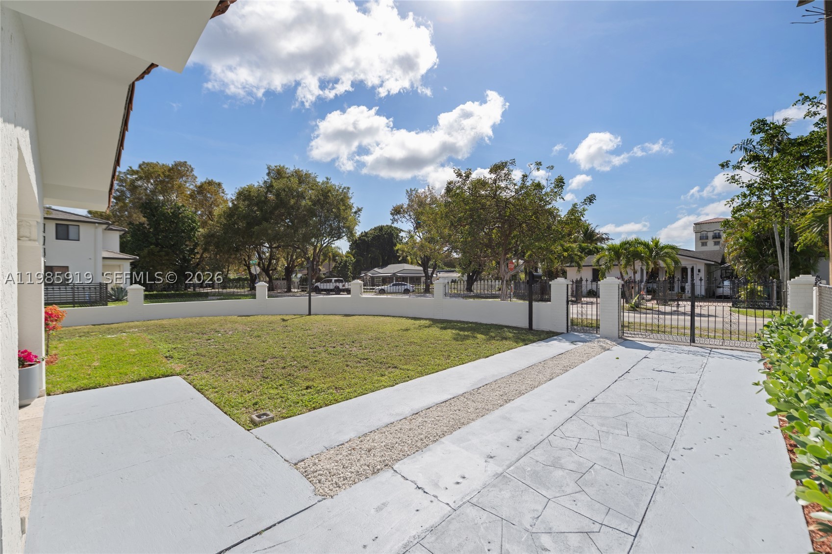 5251 SW 6th St, Miami FL 33134