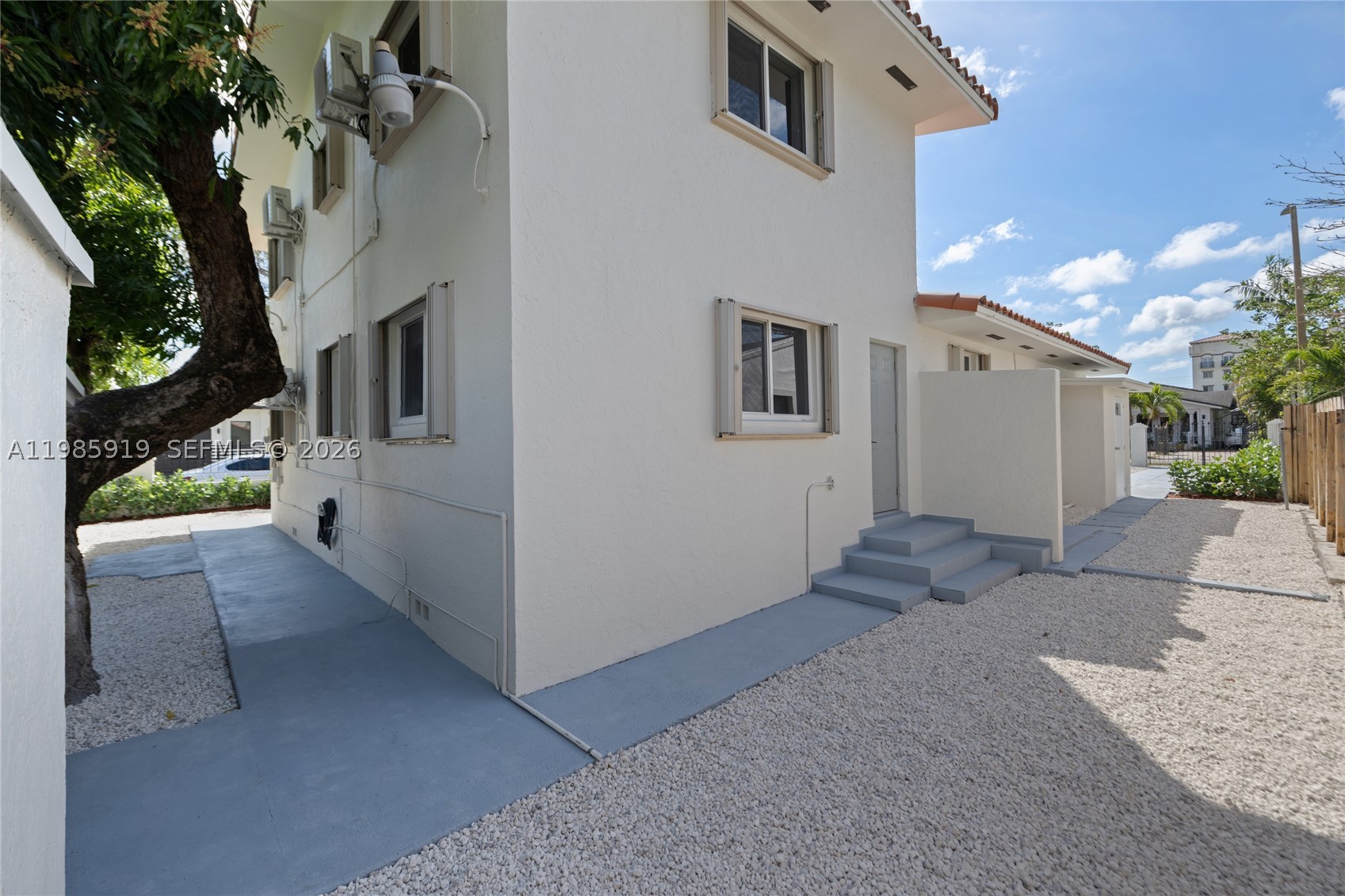 5251 SW 6th St, Miami FL 33134