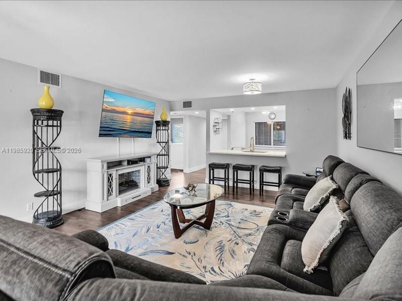 Pembroke Pines FL 33027 - A11985920