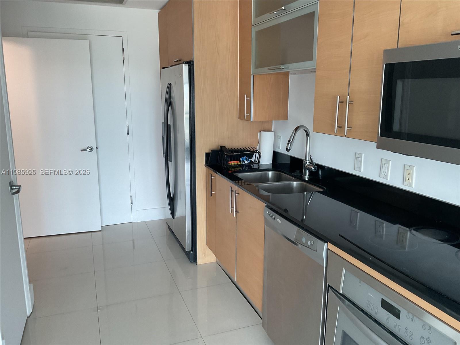 60 SW 13 ST #2007, Miami FL 33130