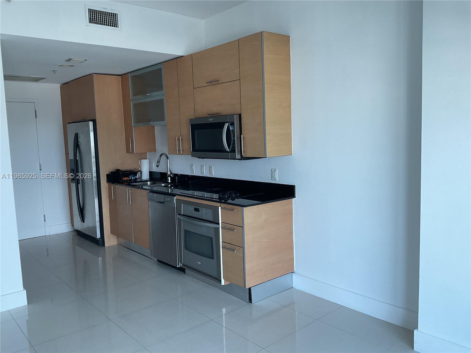 60 SW 13 ST #2007, Miami FL 33130