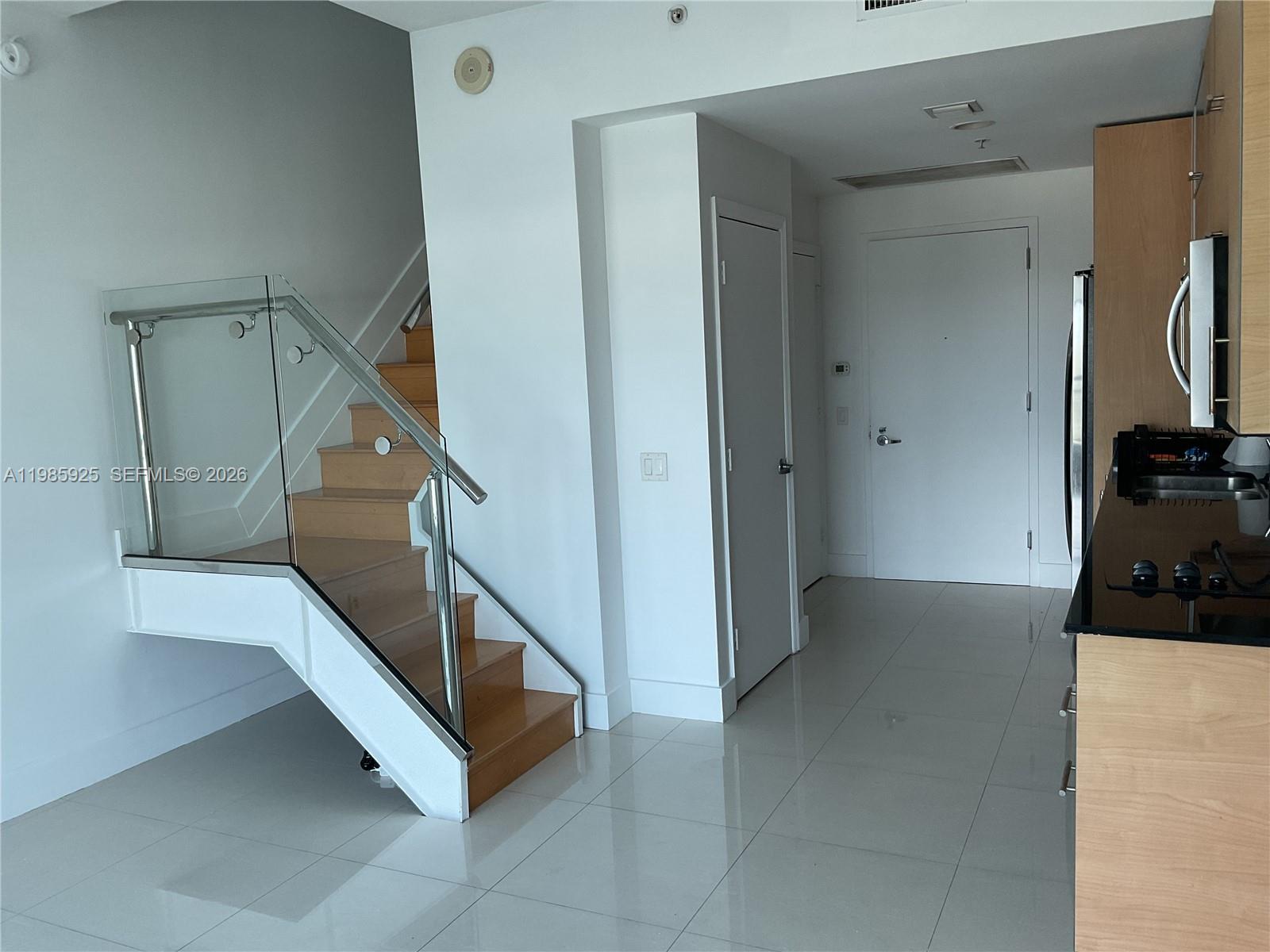 60 SW 13 ST #2007, Miami FL 33130