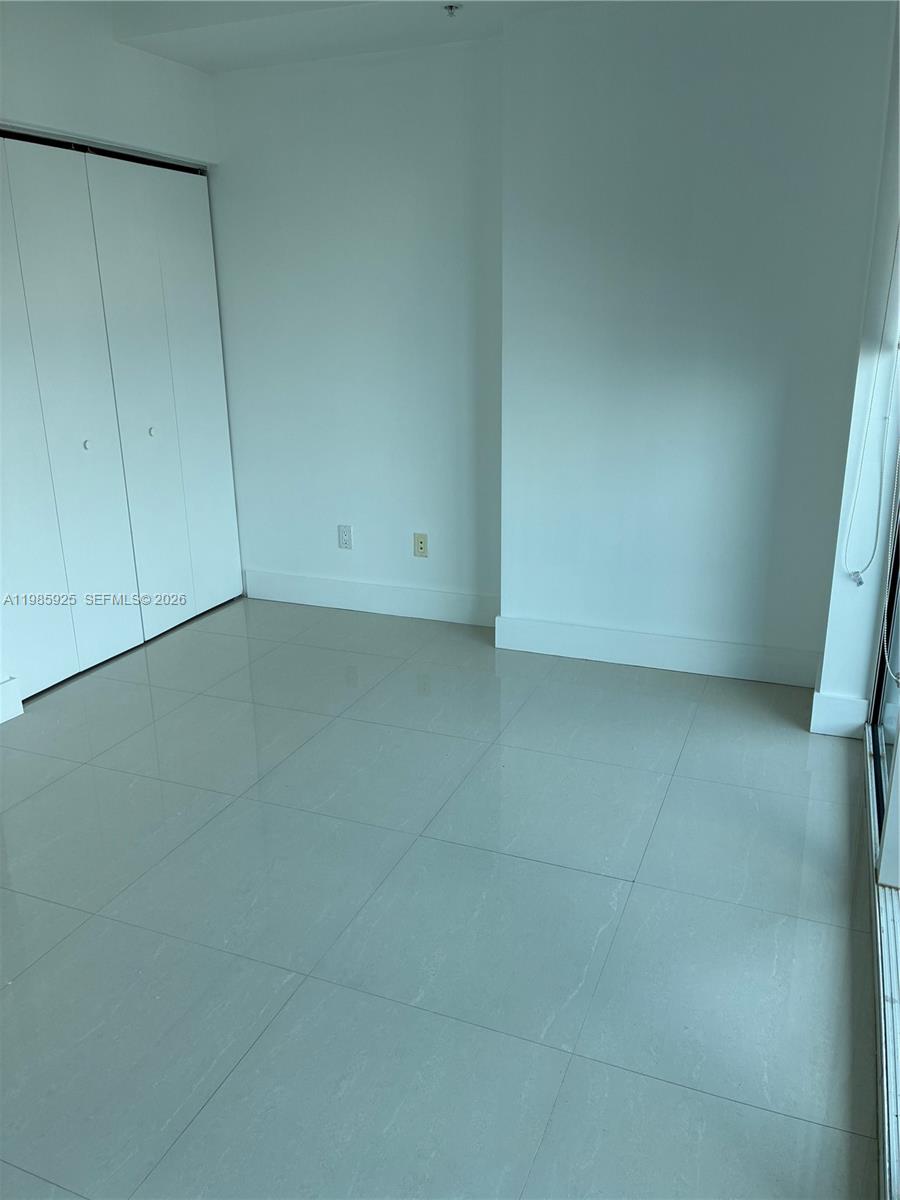 60 SW 13 ST #2007, Miami FL 33130