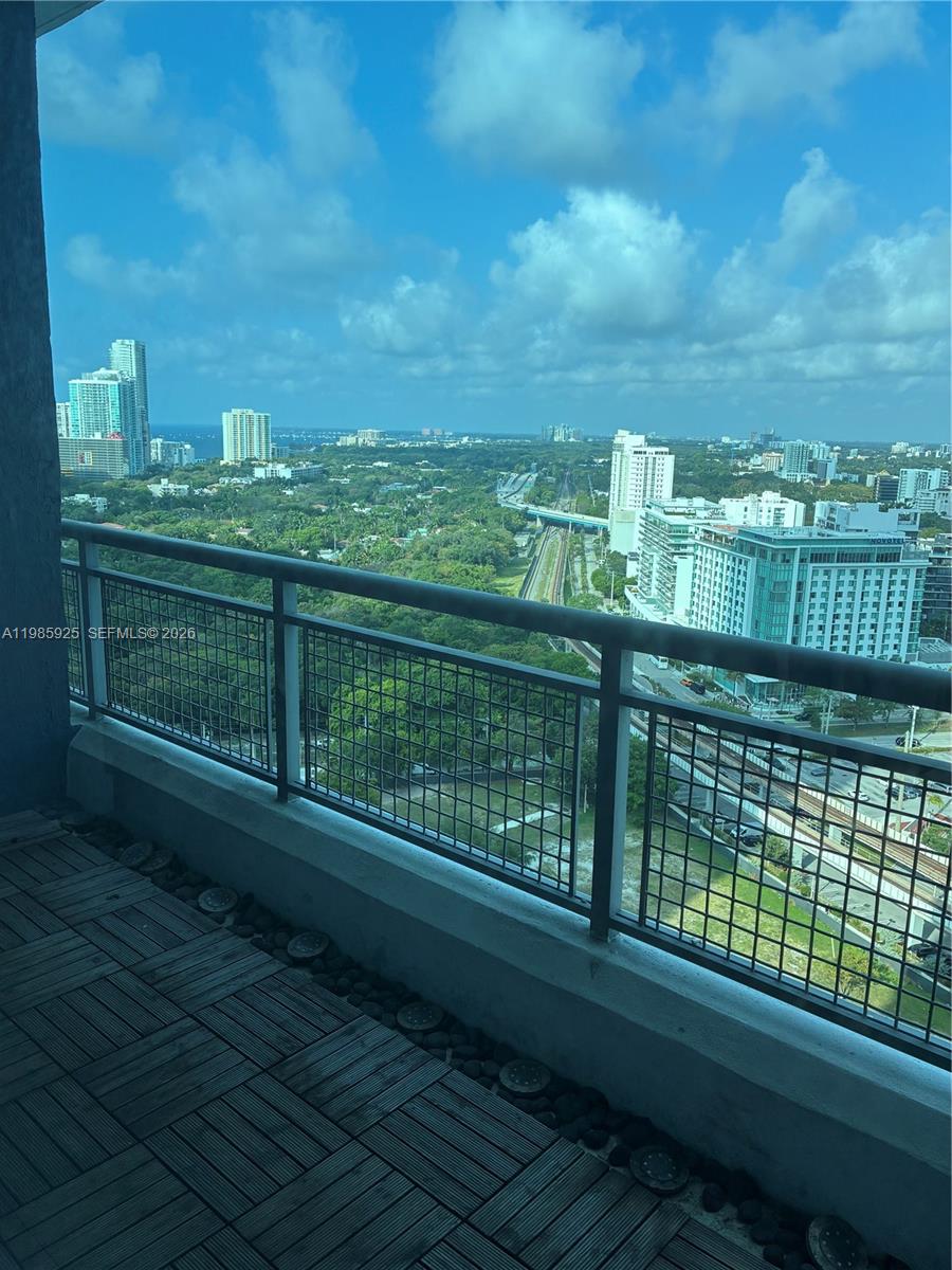 60 SW 13 ST #2007, Miami FL 33130