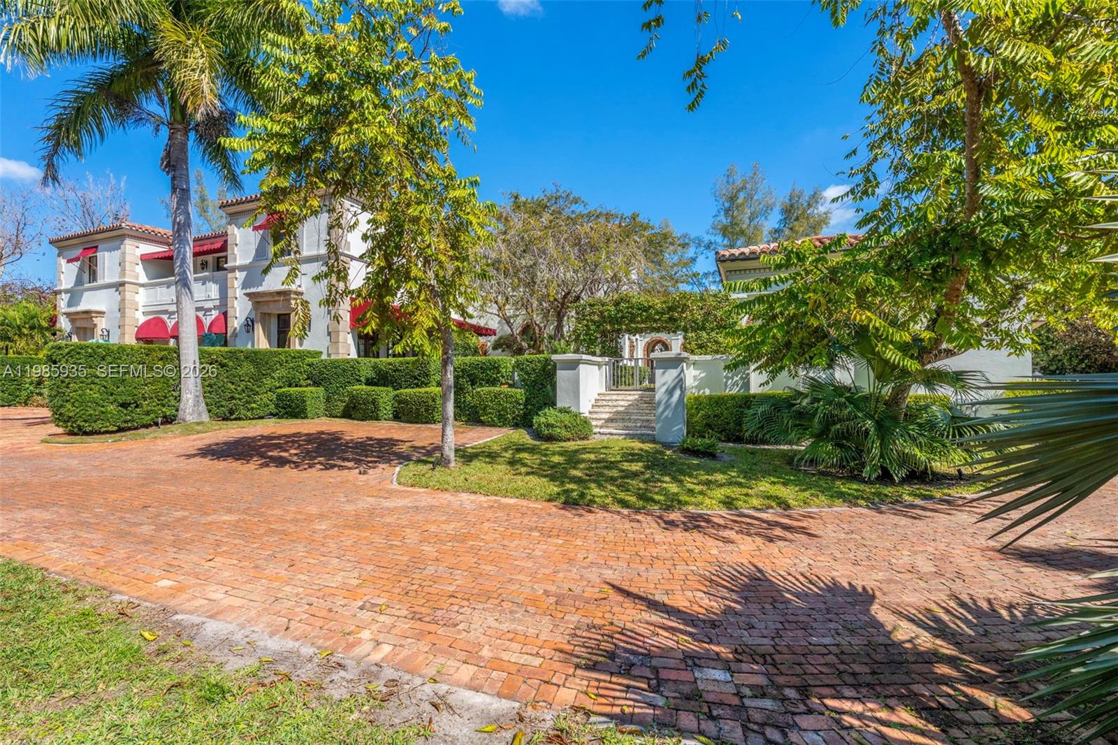 9401 Journeys End Rd, Coral Gables FL 33156