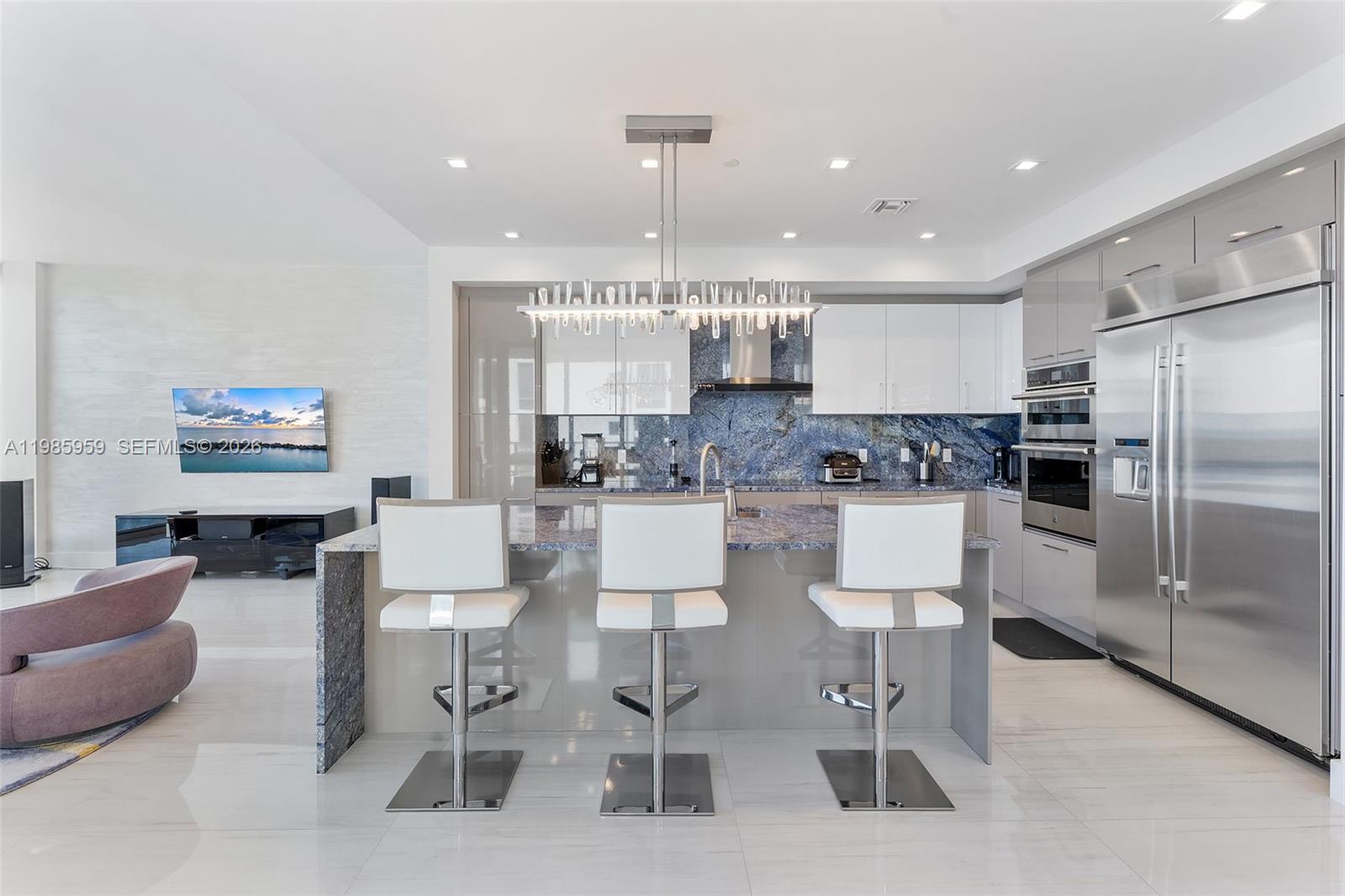 3 Water Club Way #1401, North Palm Beach FL 33408