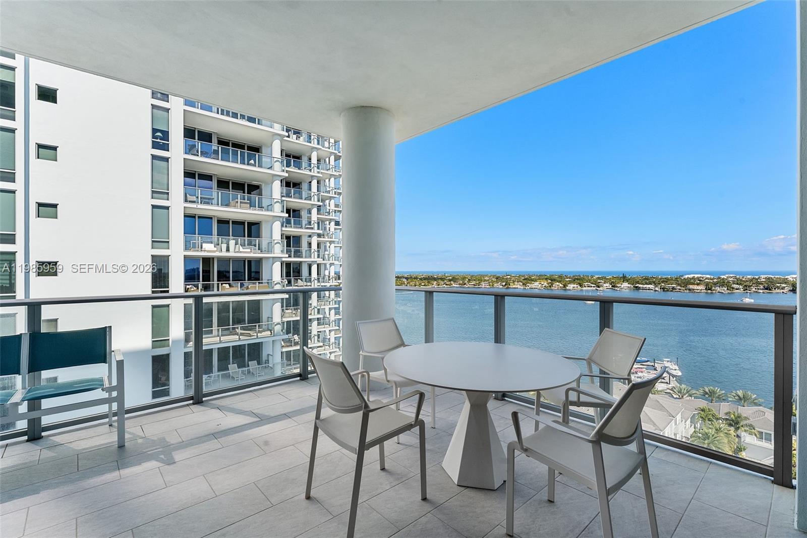 3 Water Club Way #1401, North Palm Beach FL 33408