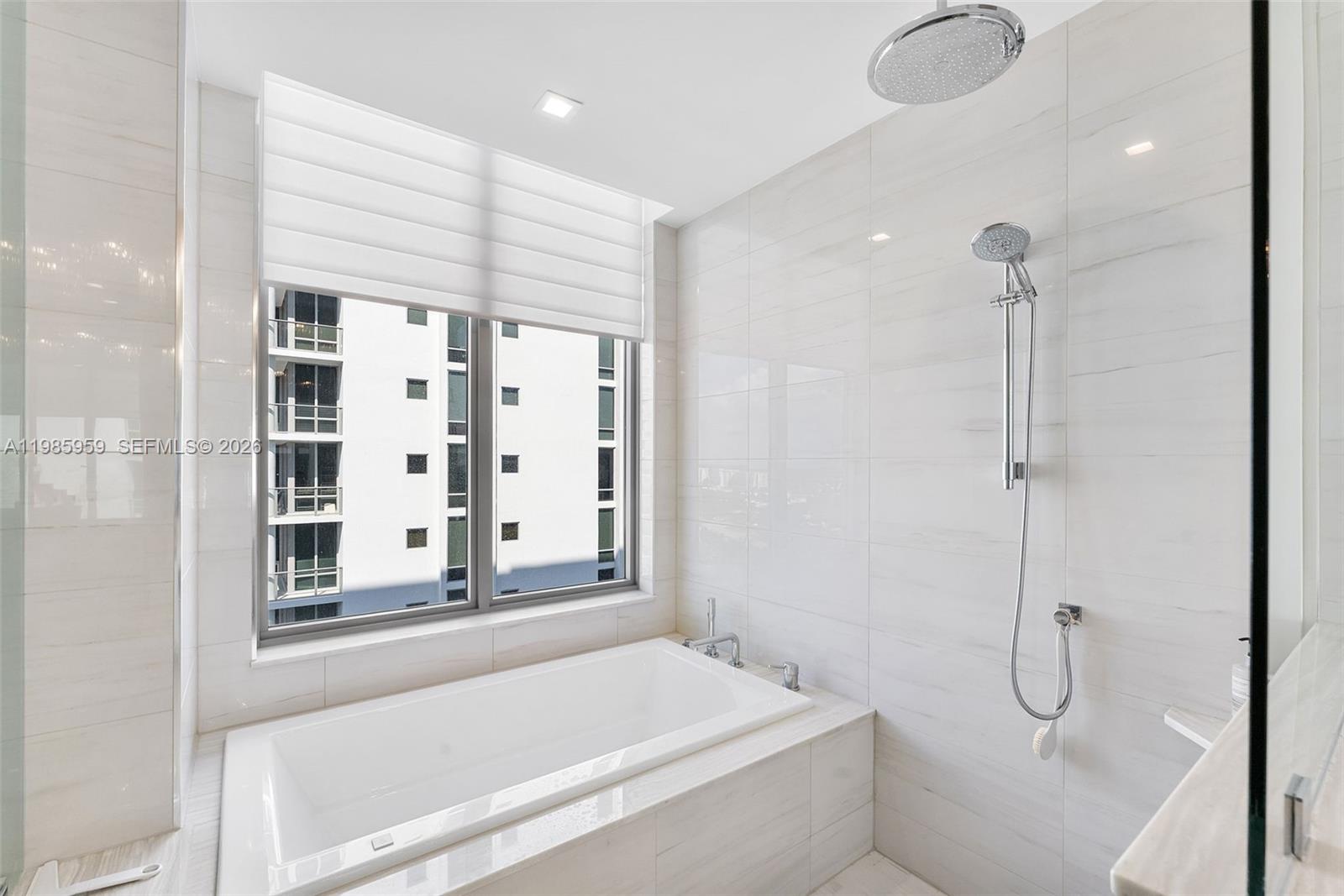 3 Water Club Way #1401, North Palm Beach FL 33408