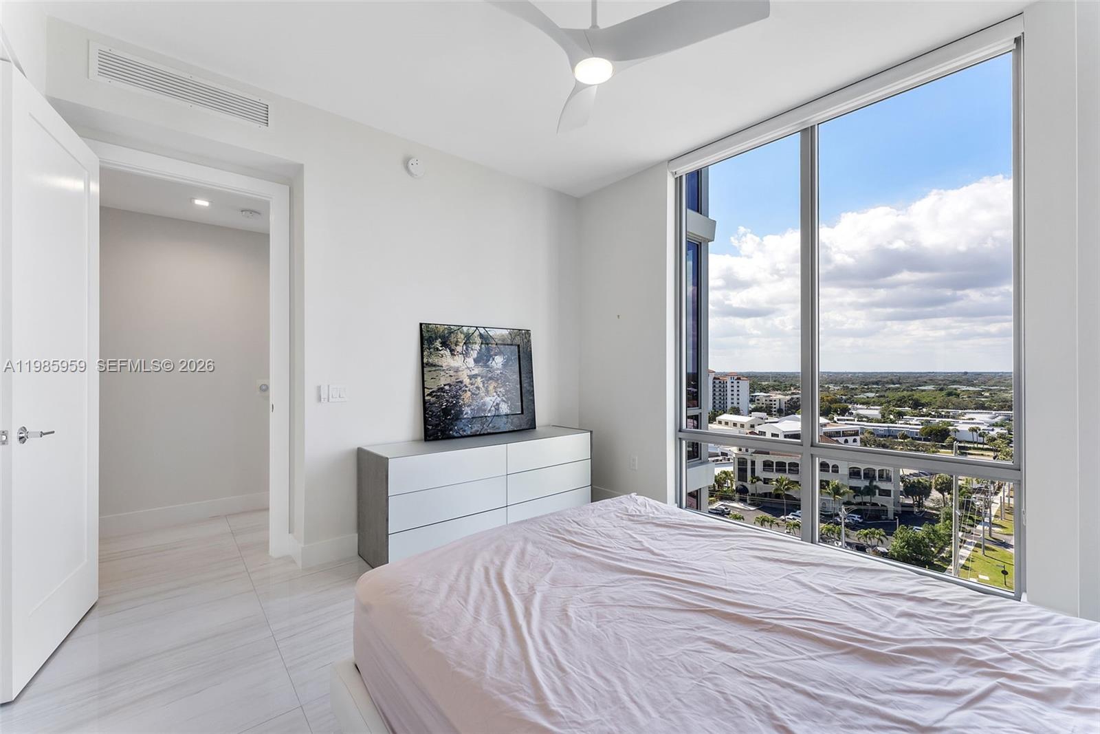 3 Water Club Way #1401, North Palm Beach FL 33408