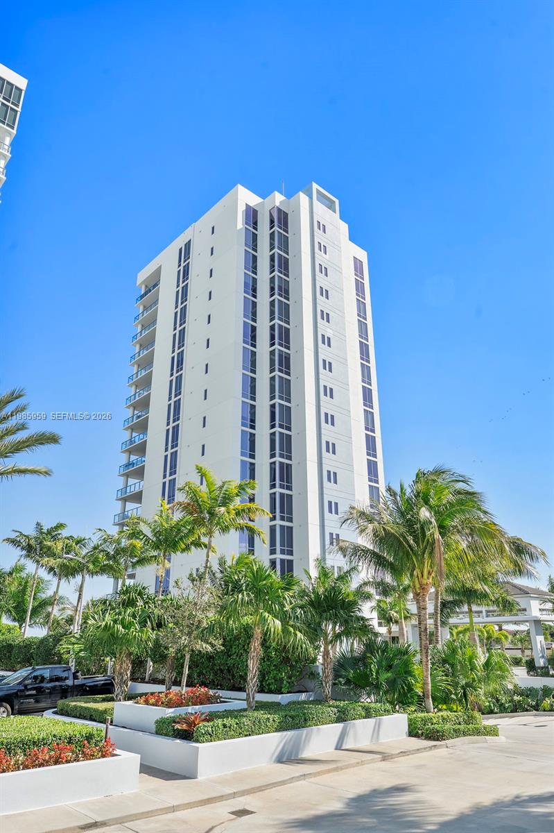 3 Water Club Way #1401, North Palm Beach FL 33408
