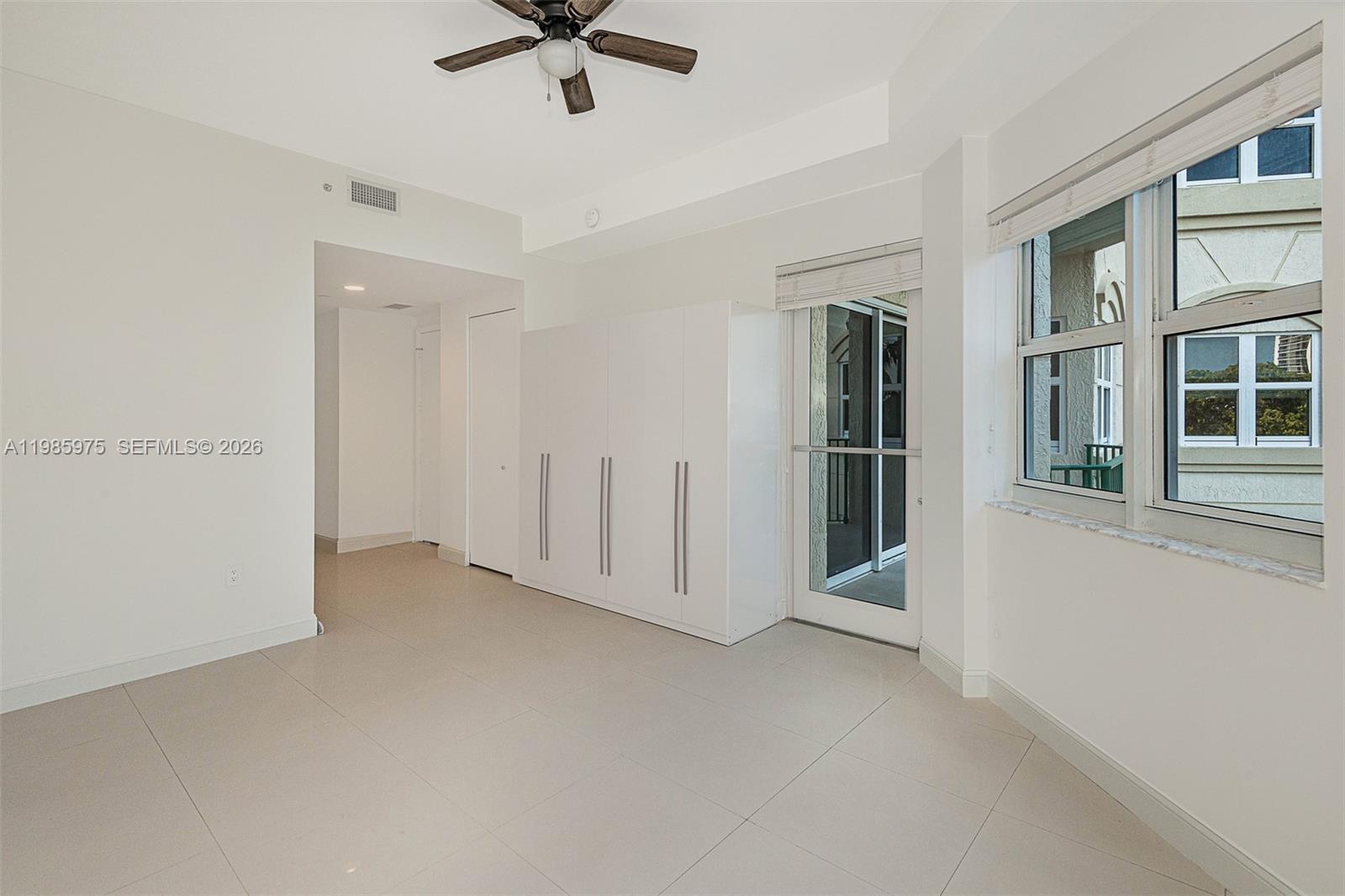 20000 E Country Club Dr #412, Aventura FL 33180