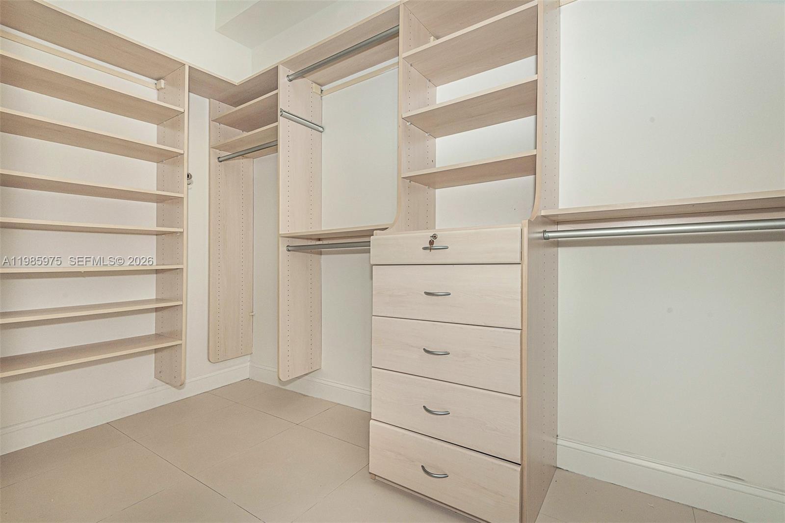 20000 E Country Club Dr #412, Aventura FL 33180