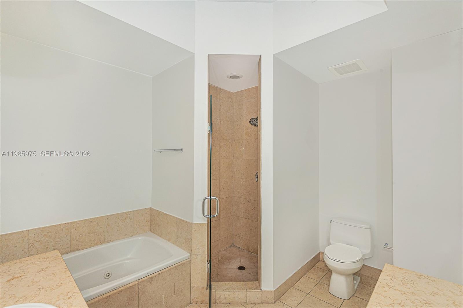 20000 E Country Club Dr #412, Aventura FL 33180
