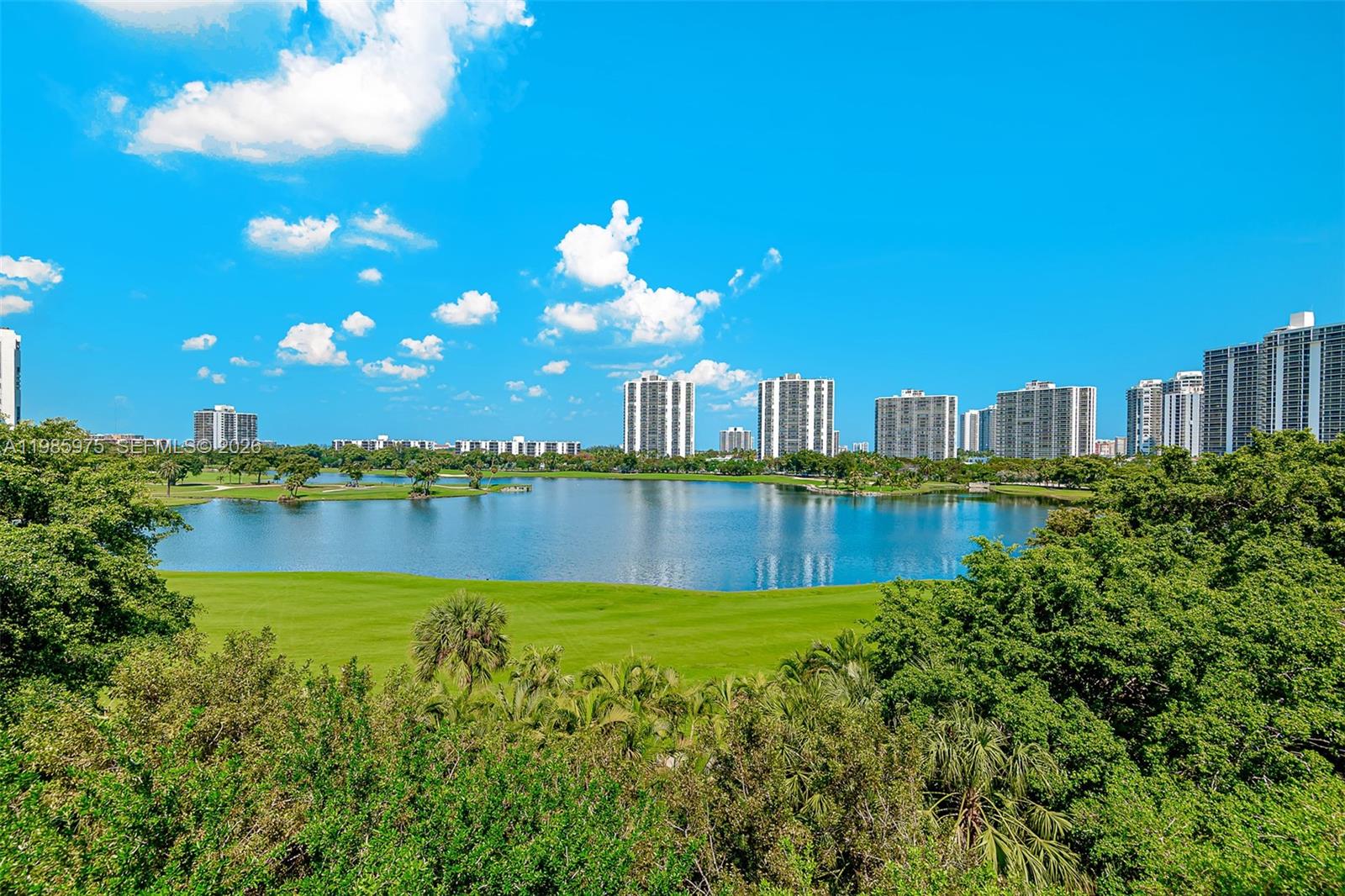 20000 E Country Club Dr #412, Aventura FL 33180