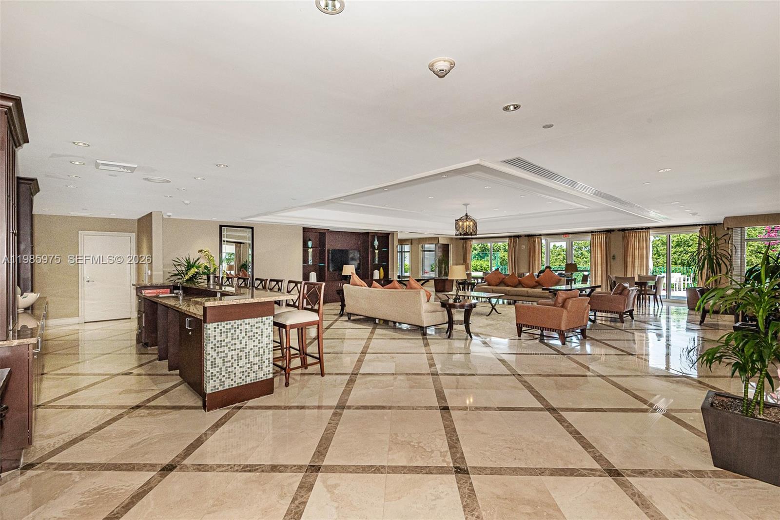 20000 E Country Club Dr #412, Aventura FL 33180