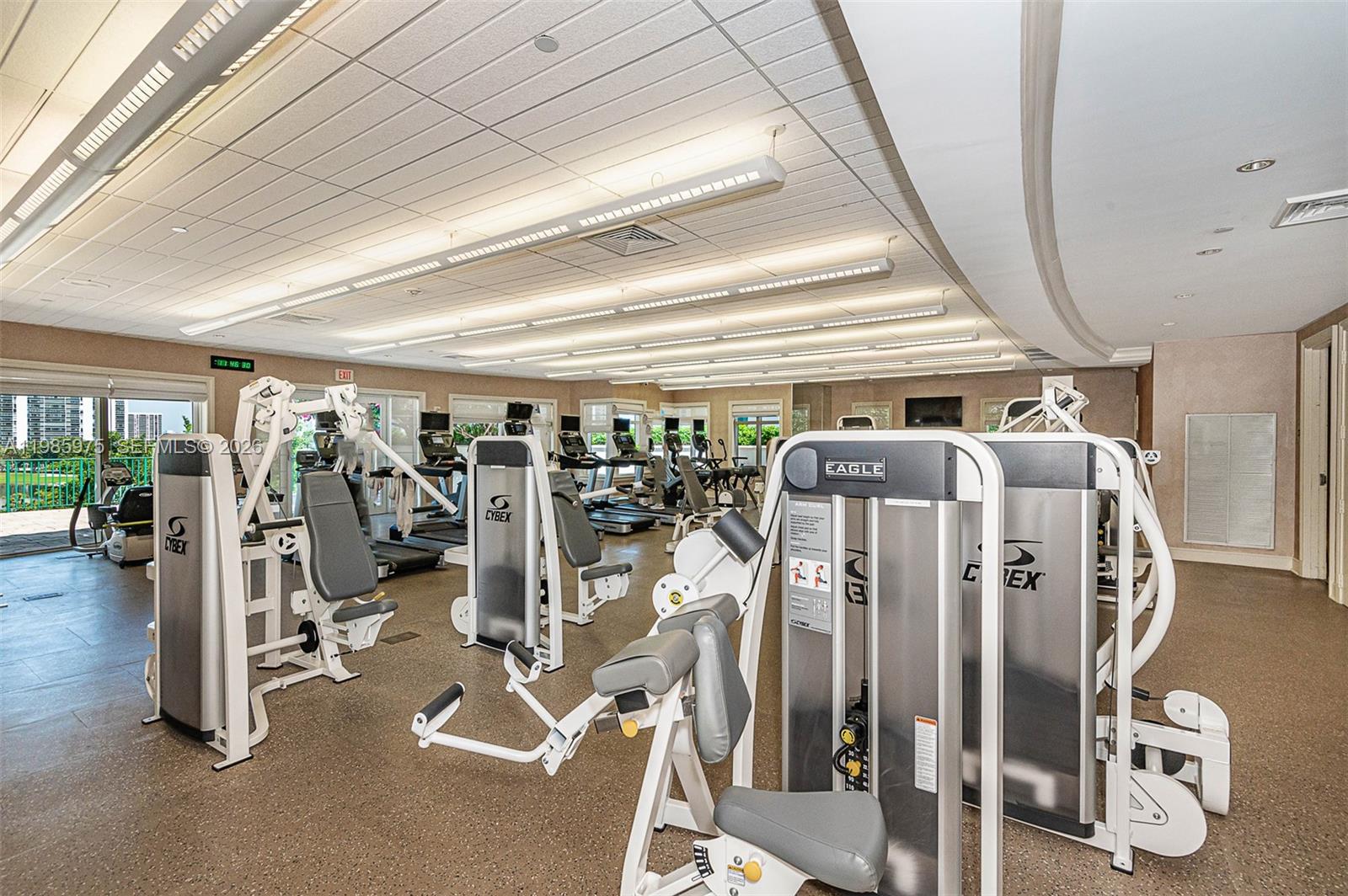 20000 E Country Club Dr #412, Aventura FL 33180