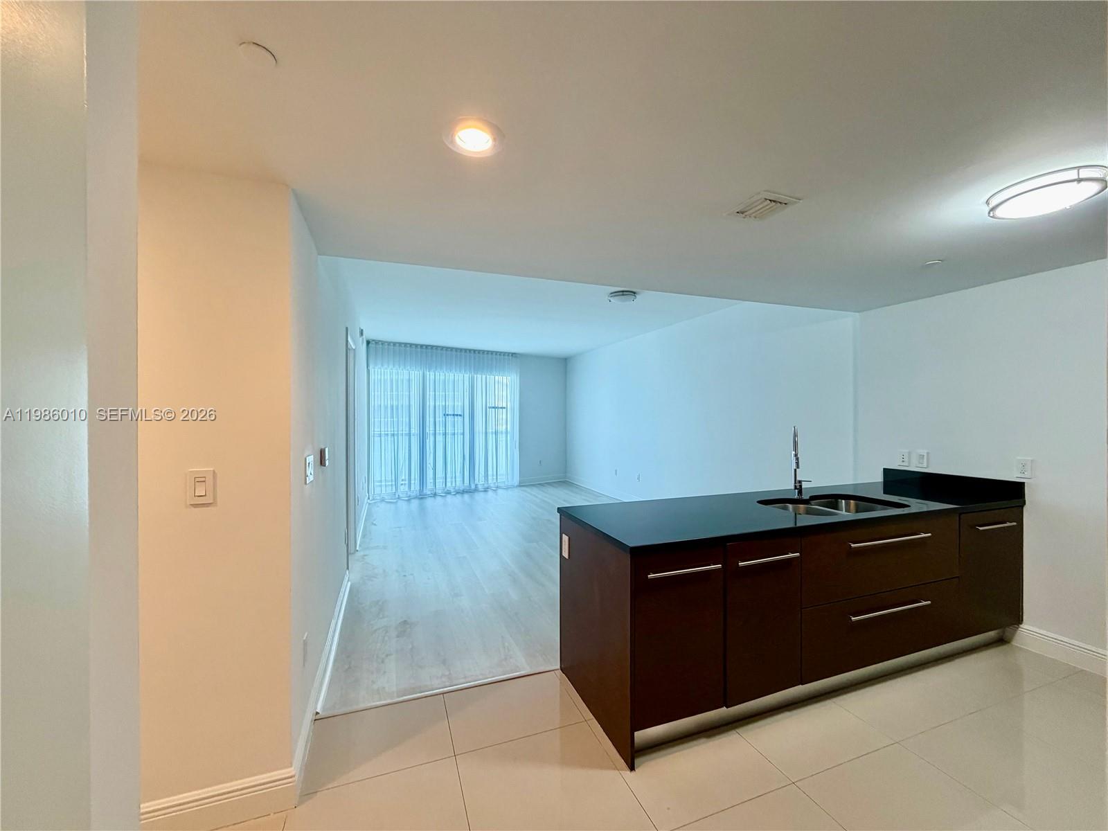 475 Brickell Ave #1711, Miami FL 33131