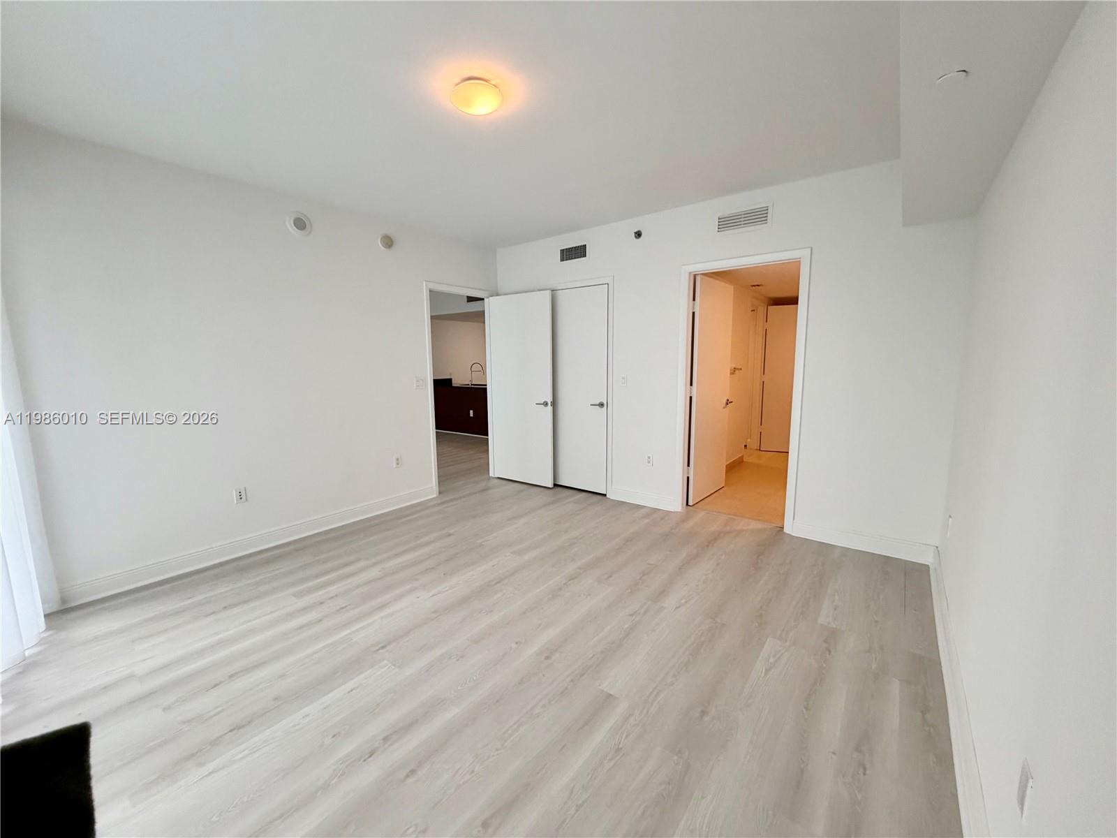 475 Brickell Ave #1711, Miami FL 33131