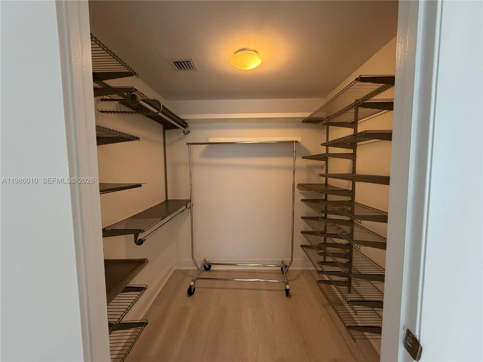 475 Brickell Ave #1711, Miami FL 33131