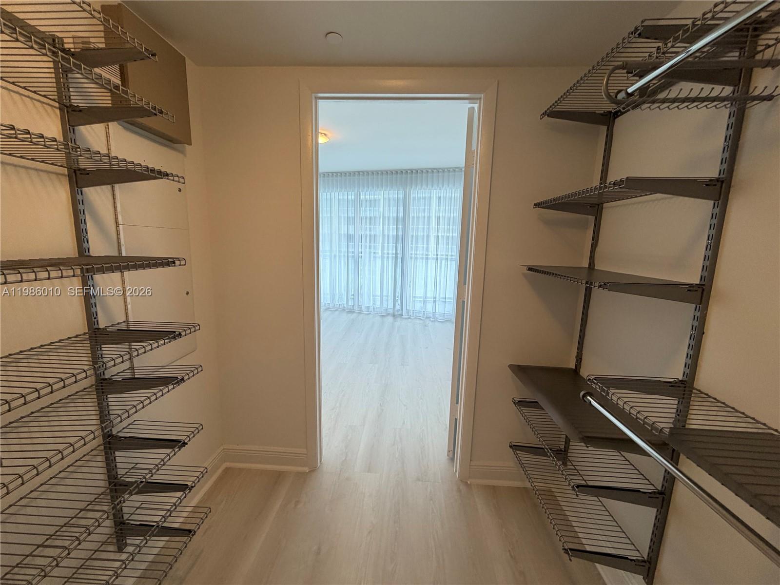 475 Brickell Ave #1711, Miami FL 33131