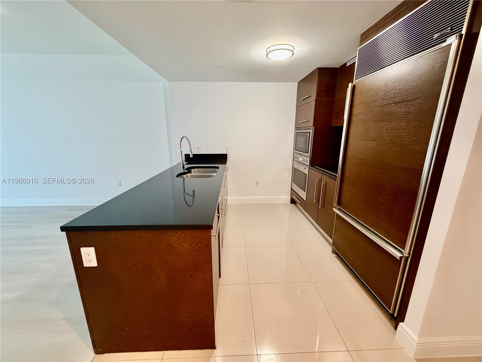 475 Brickell Ave #1711, Miami FL 33131
