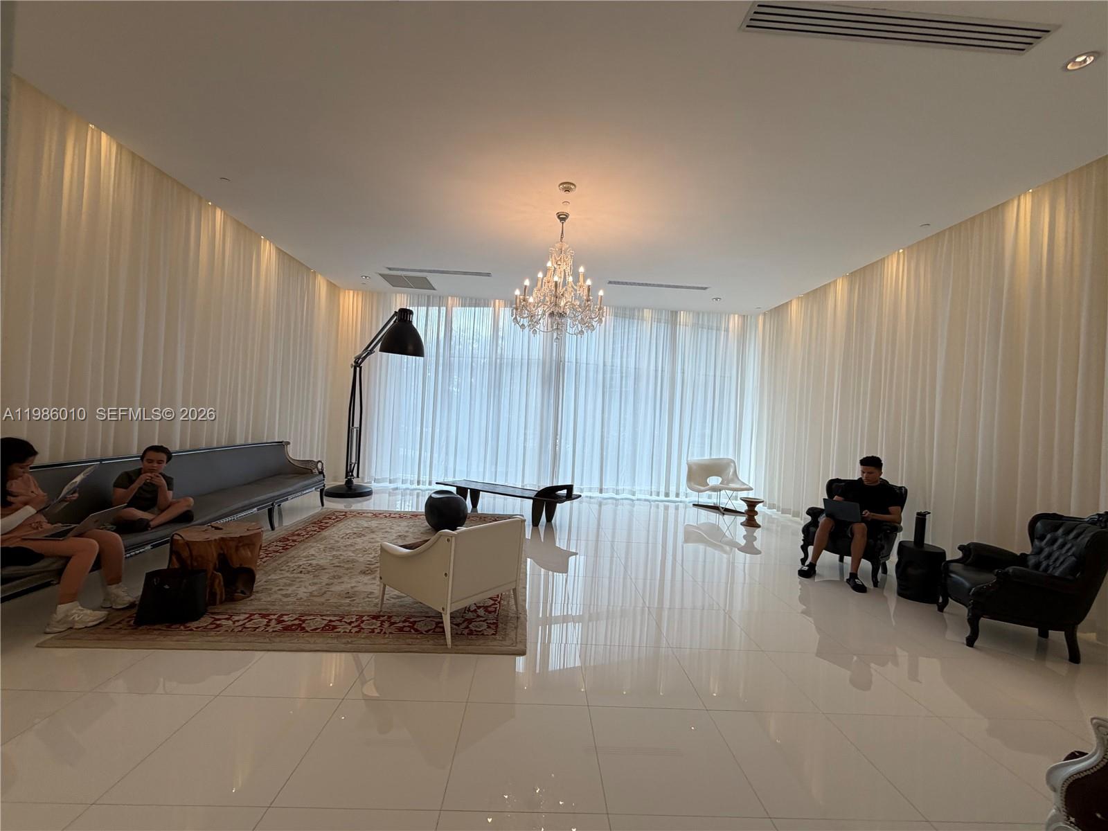475 Brickell Ave #1711, Miami FL 33131