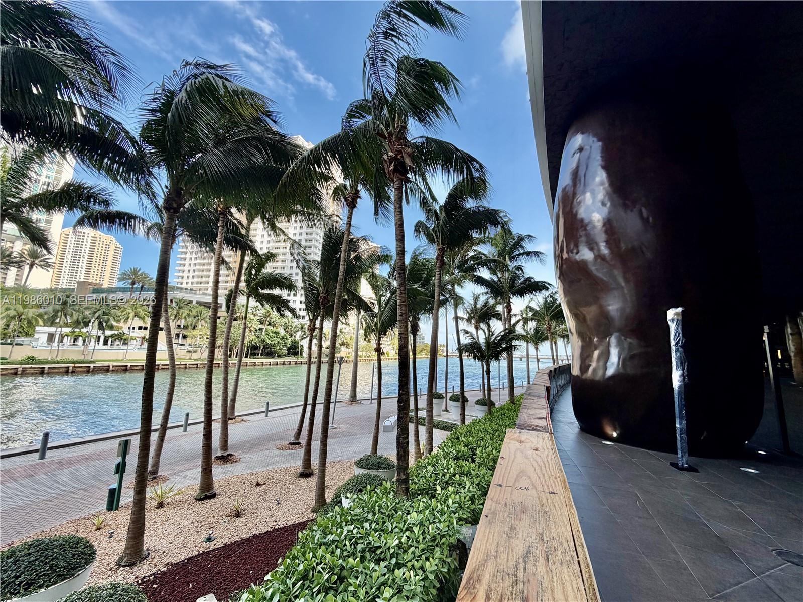 475 Brickell Ave #1711, Miami FL 33131