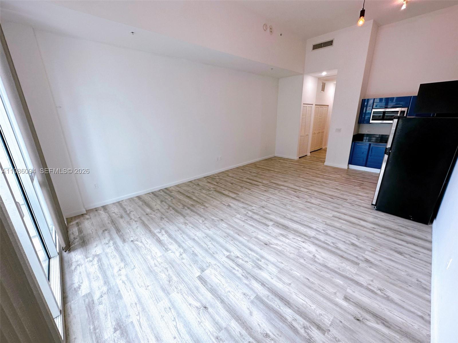 253 NE 2nd St #322, Miami FL 33132