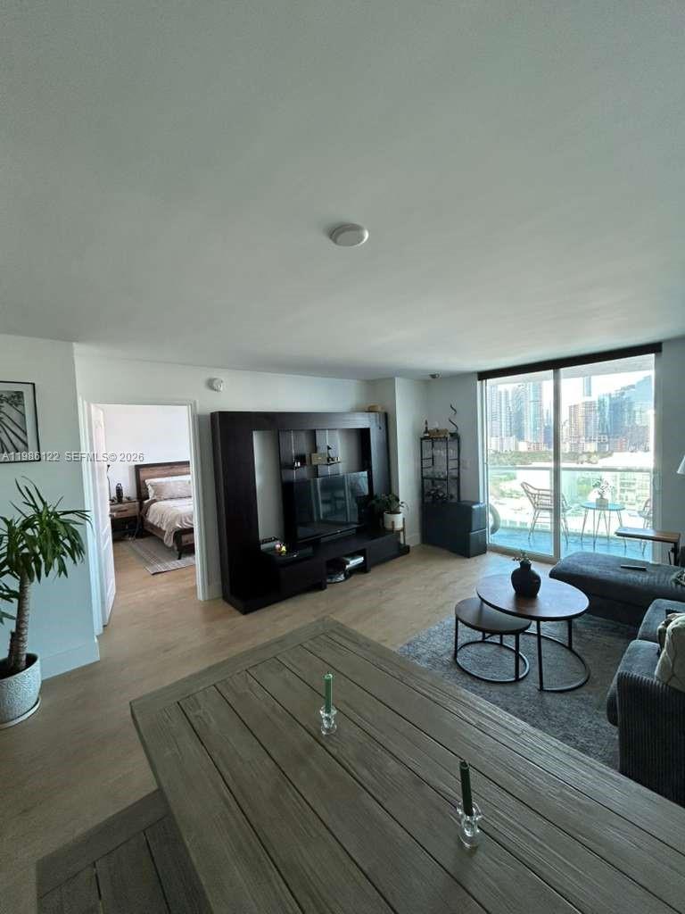 2101 Brickell Ave #2102, Miami FL 33129