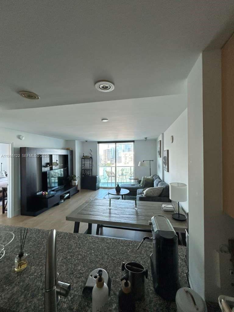2101 Brickell Ave #2102, Miami FL 33129