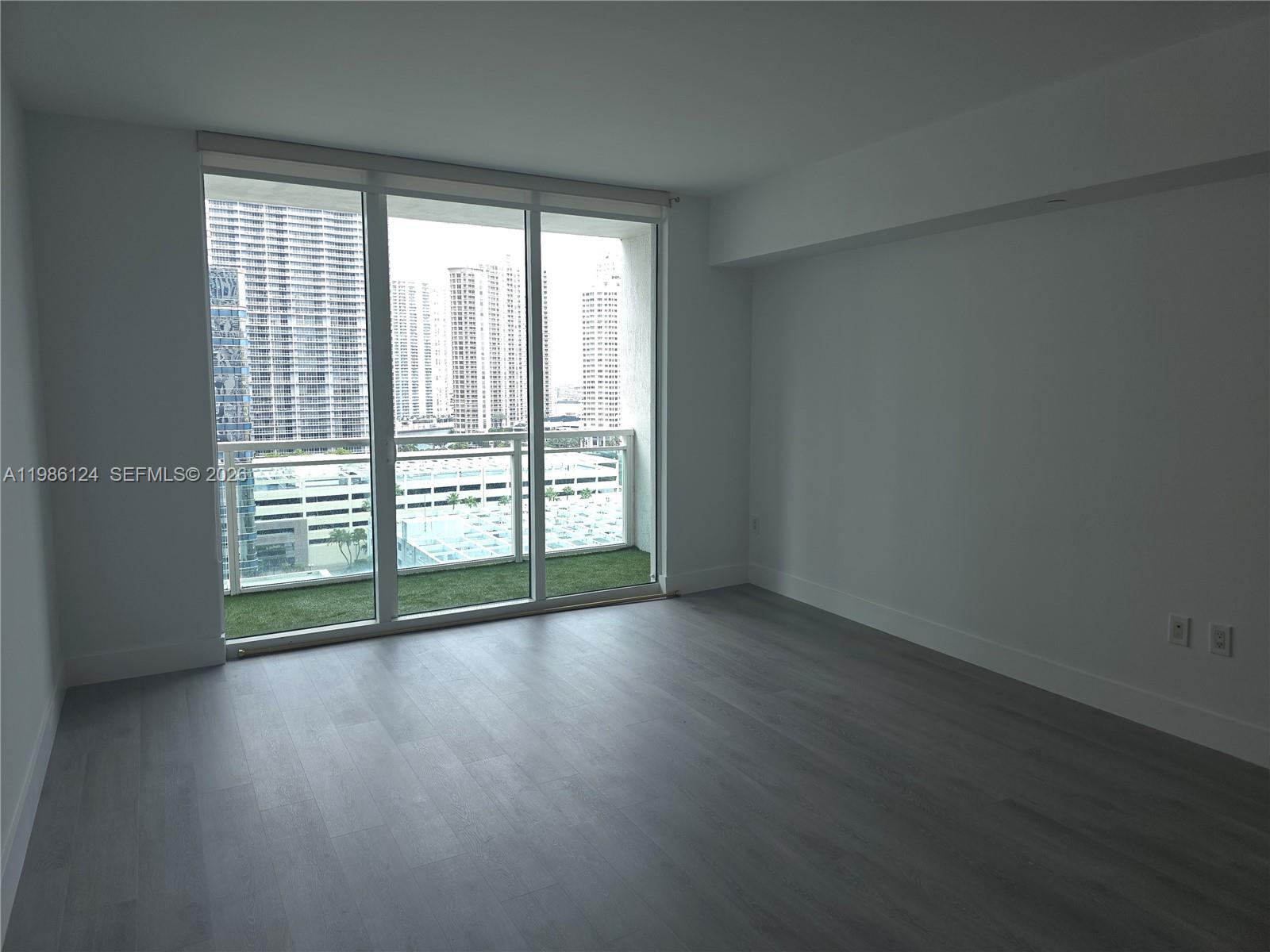 950 Brickell Bay Dr #1508, Miami FL 33131
