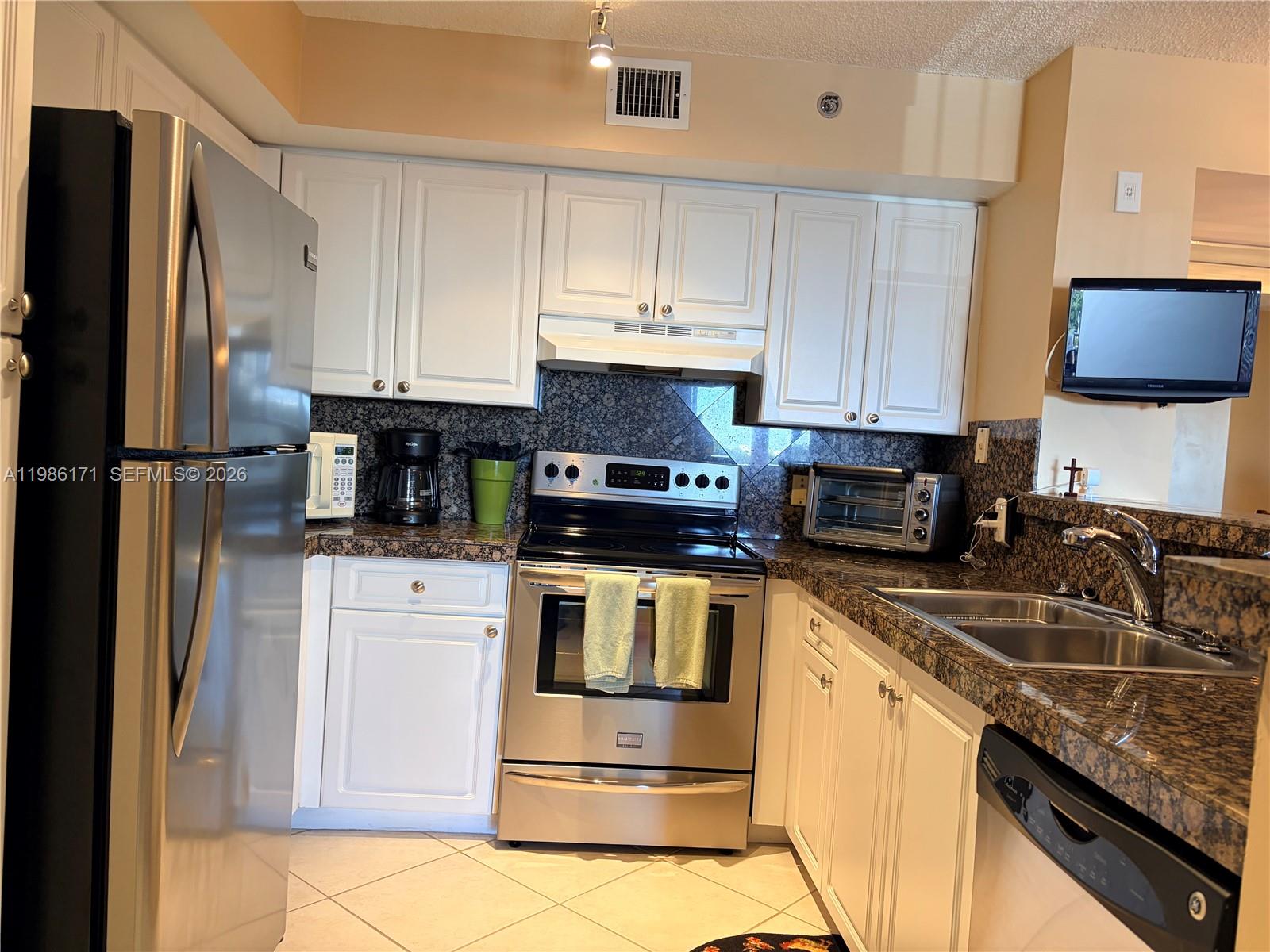 19501 E Country Club Dr #9601, Aventura FL 33180