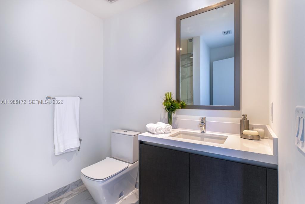 851 NE 1st Ave #1011, Miami FL 33132