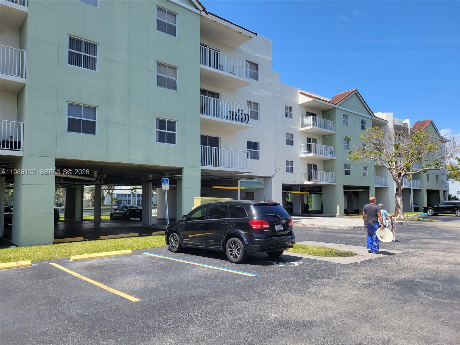 8260 SW 210th St #319, Cutler Bay FL 33189