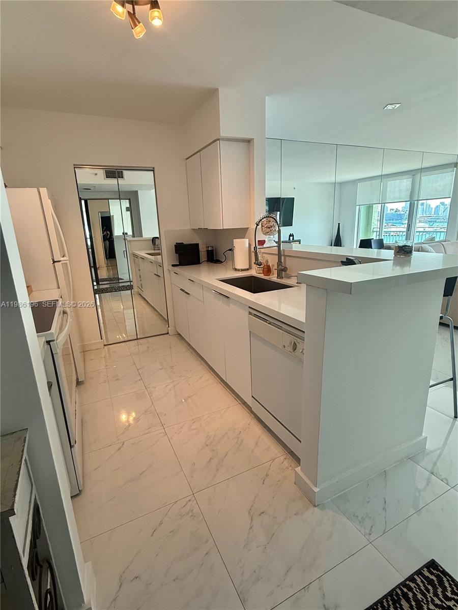 90 Alton Rd #1106, Miami Beach FL 33139