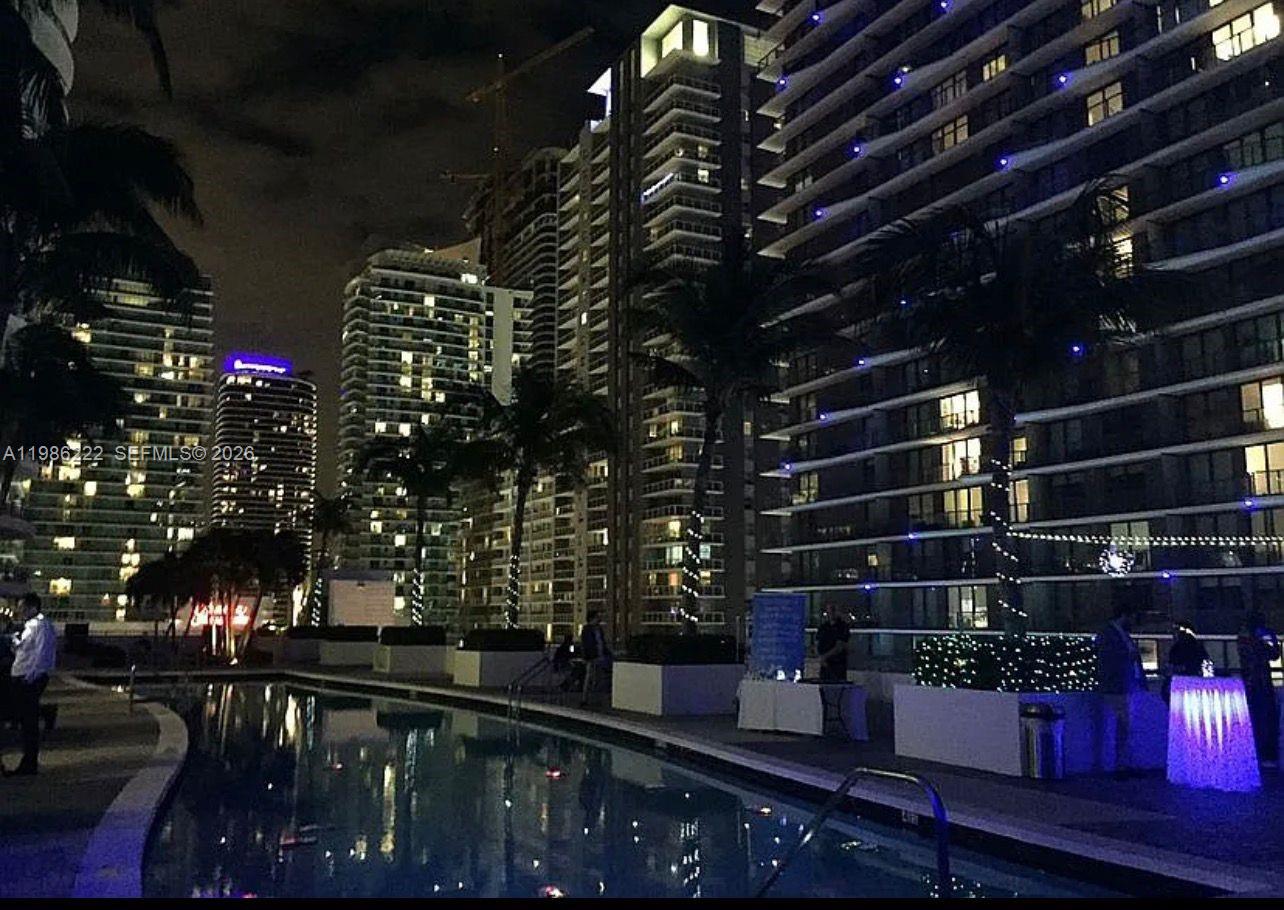 60 SW 13th St #3017, Miami FL 33130