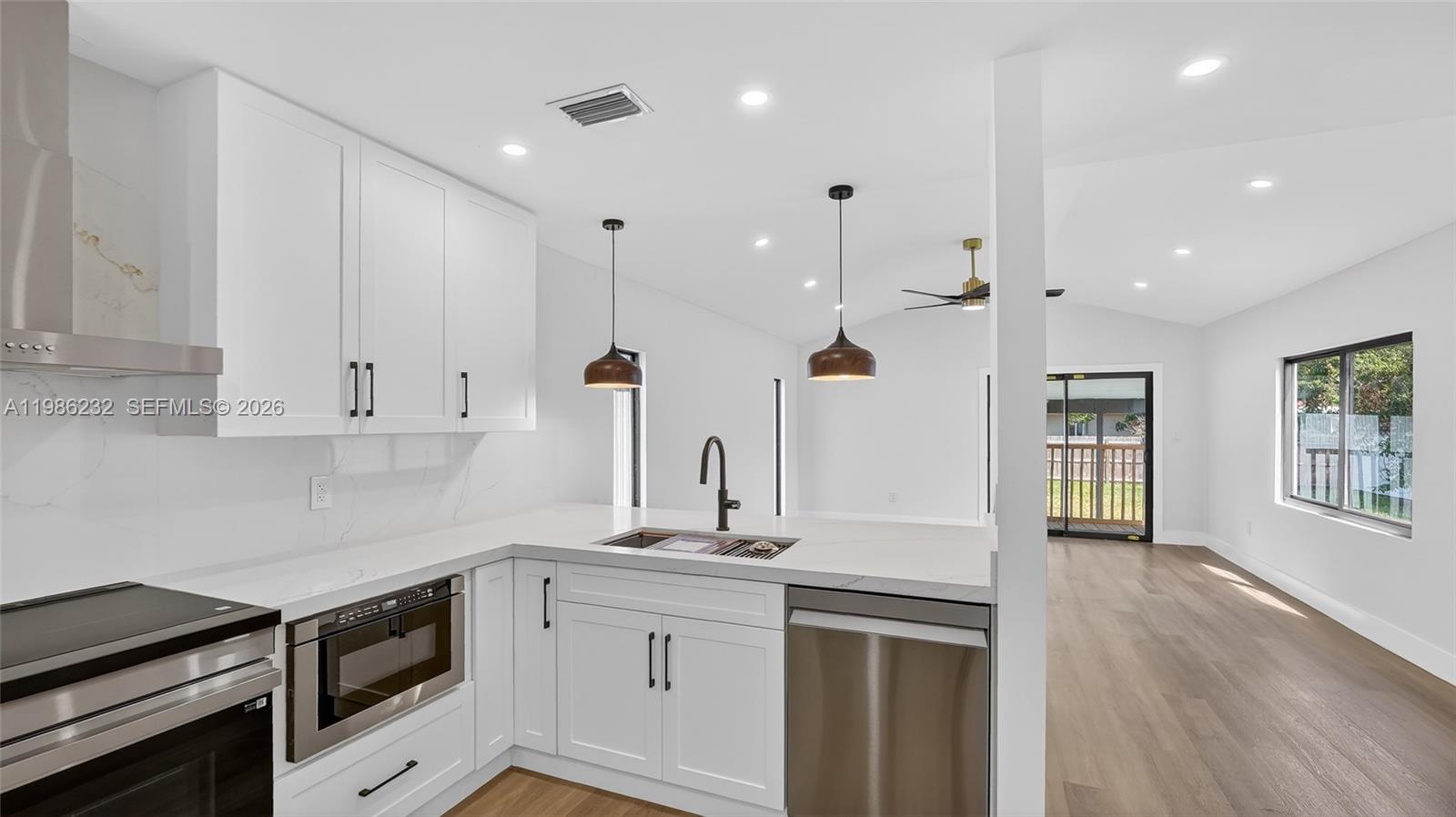 3135 SW 7th St, Miami FL 33135