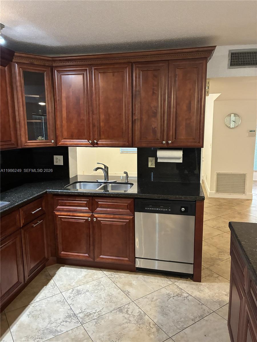 8791 Holly Ct #103, Tamarac FL 33321