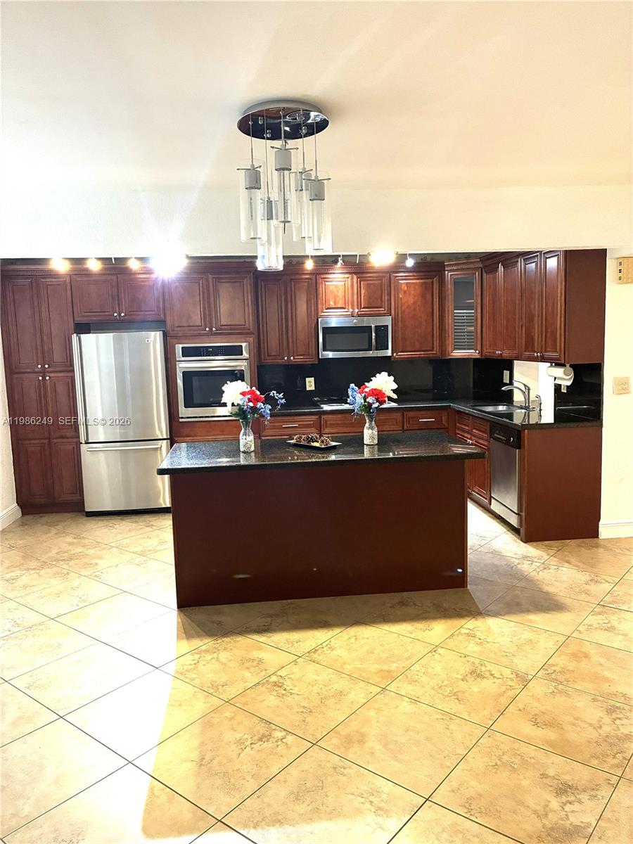 8791 Holly Ct #103, Tamarac FL 33321