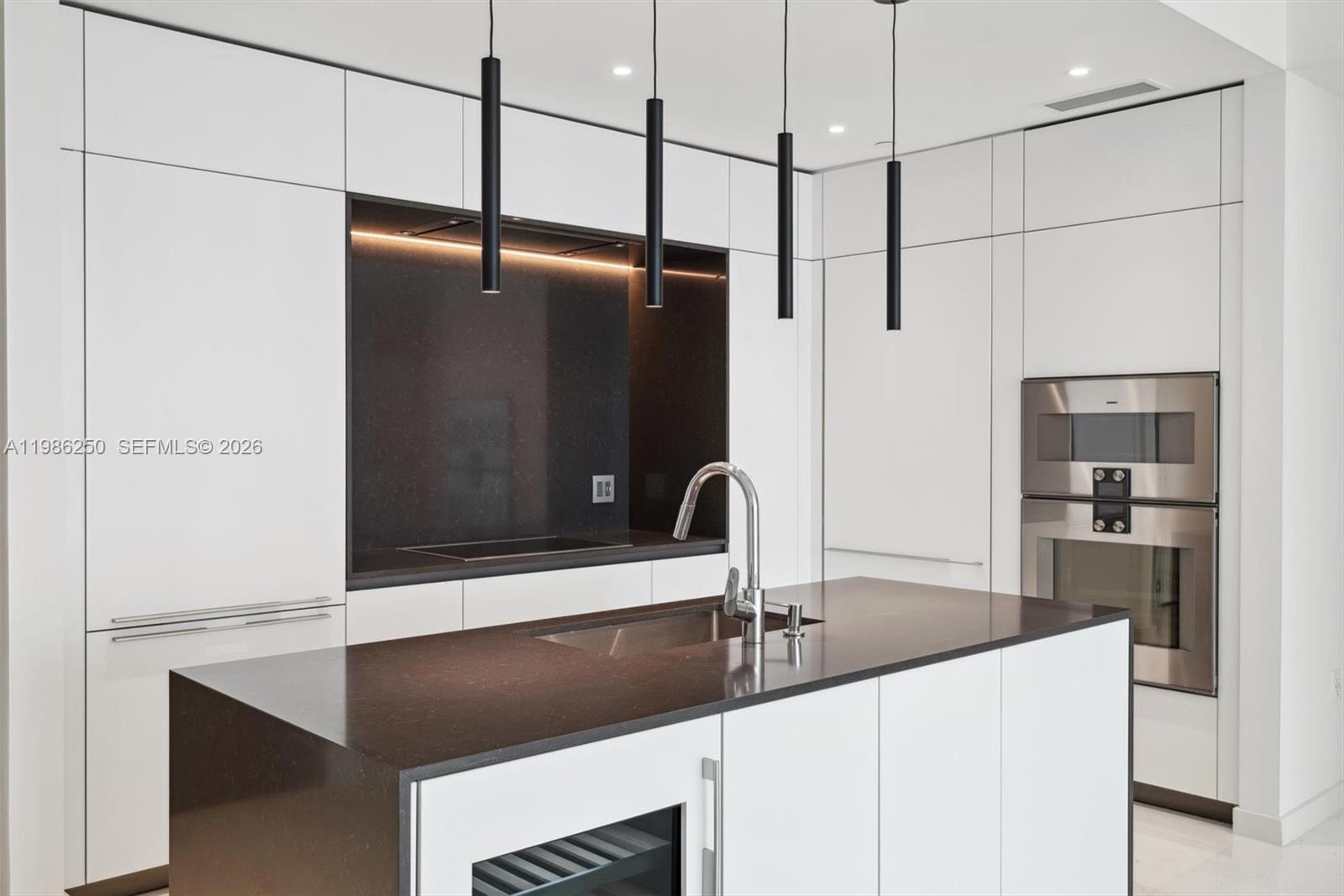 300 Biscayne Boulevard Way #3805W, Miami FL 33131