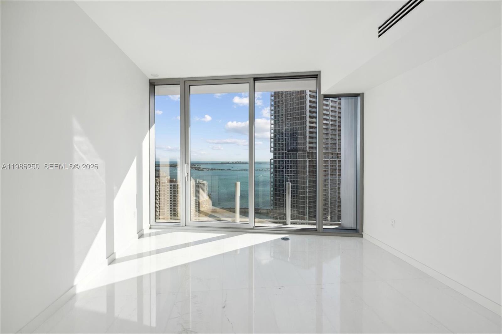 300 Biscayne Boulevard Way #3805W, Miami FL 33131