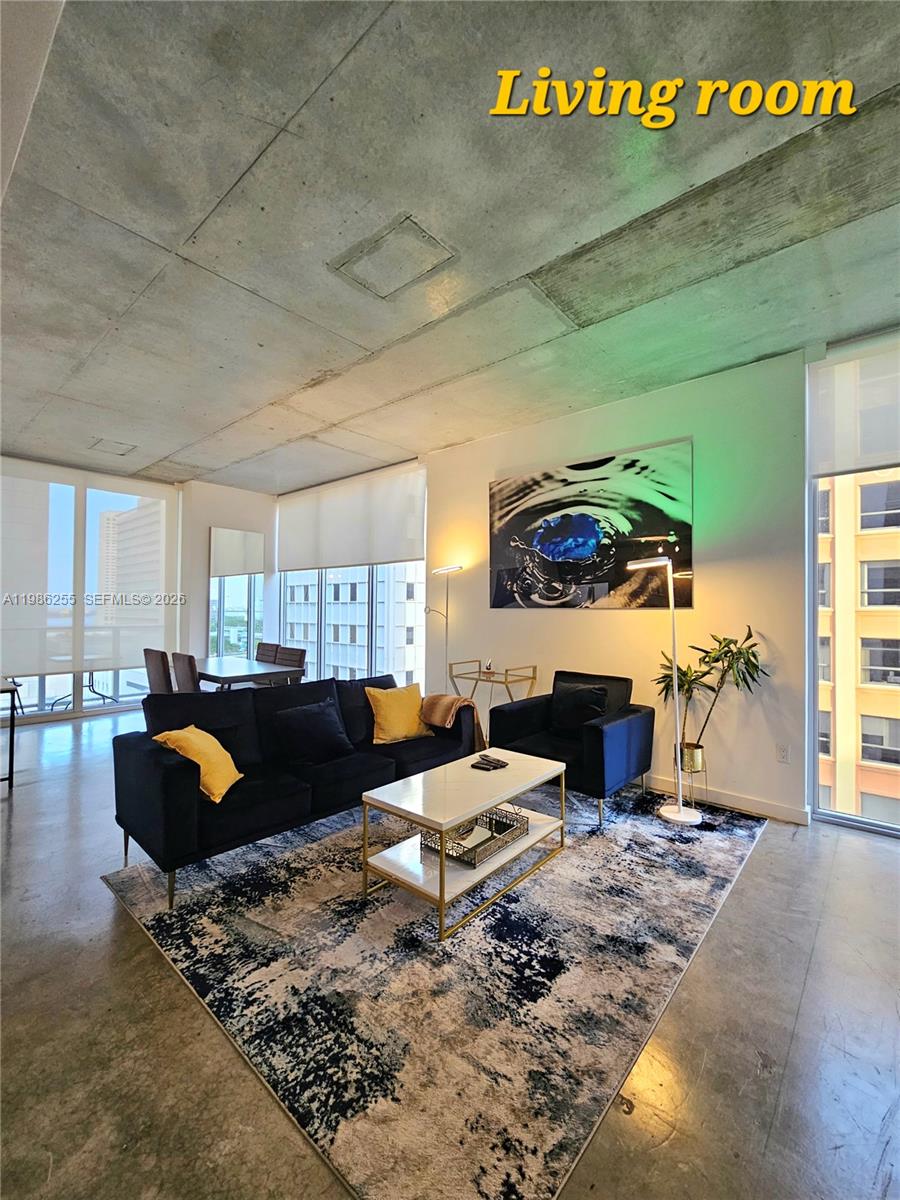 151 SE 1st St #801, Miami FL 33131